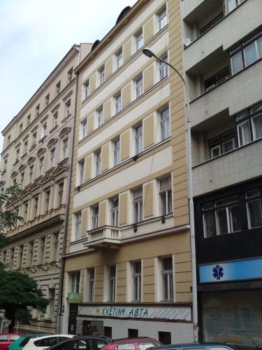 2011/10, Praha 2, Americká 44