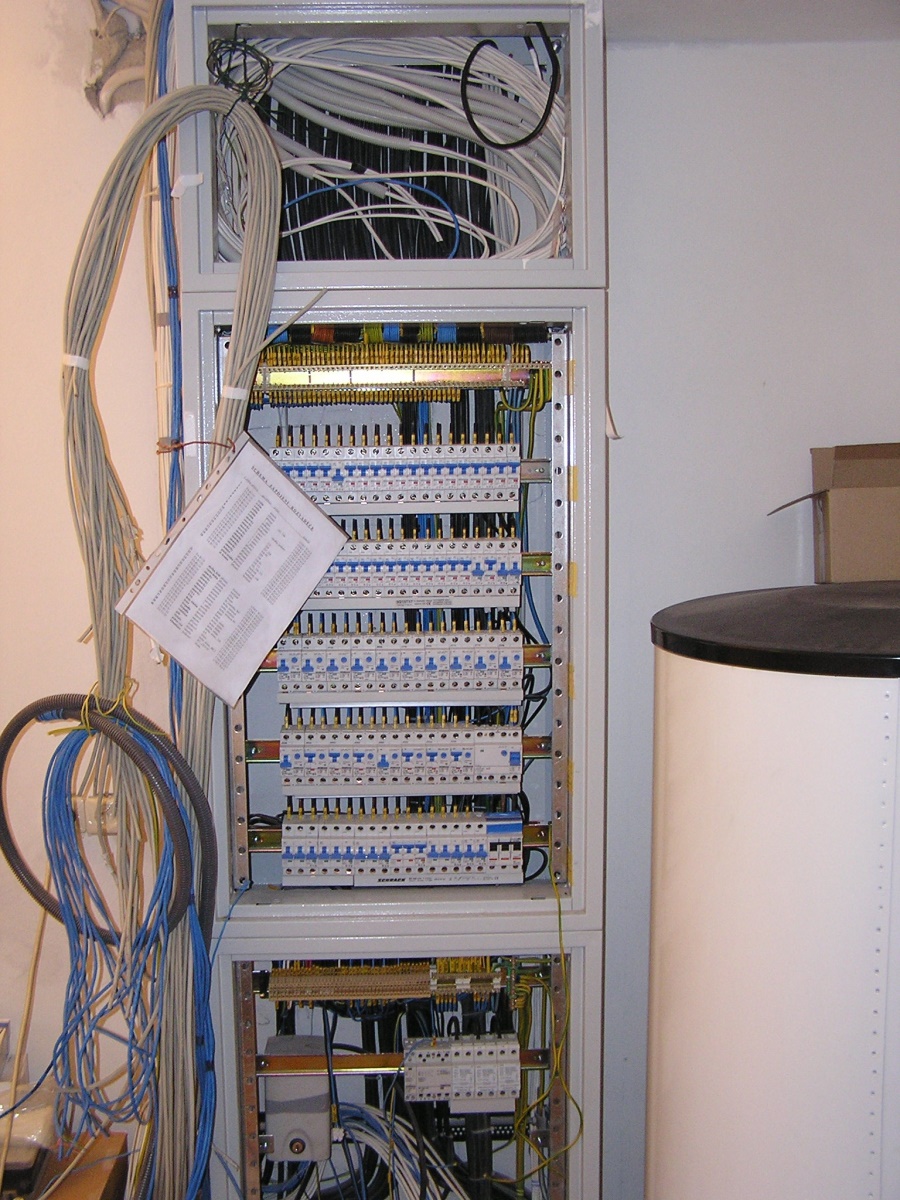 Rozvaděč Schrack M2000 