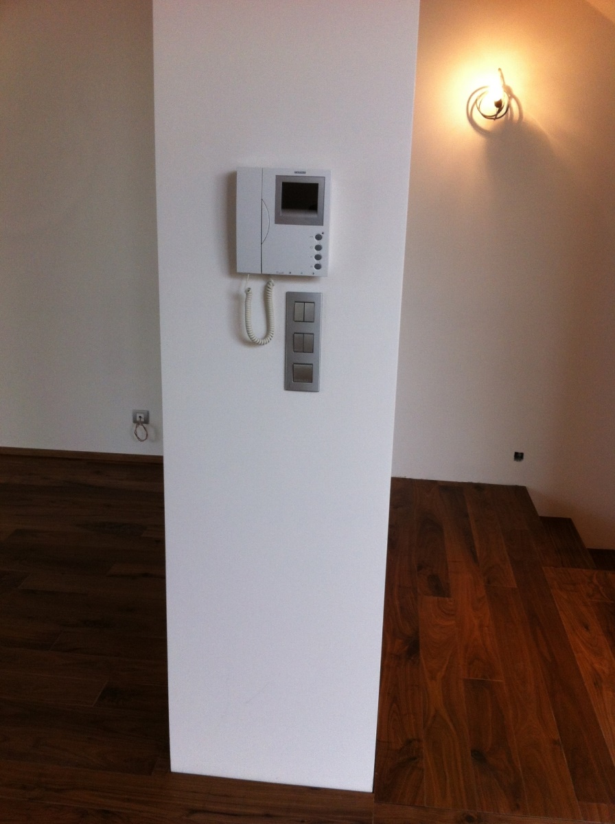Videotelefon FERMAX loft - RD Praha 4