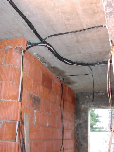 Hrubá instalace
