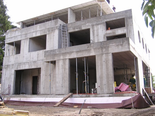 Monolitický dům - lité betonové konstrukce, P4 Braník