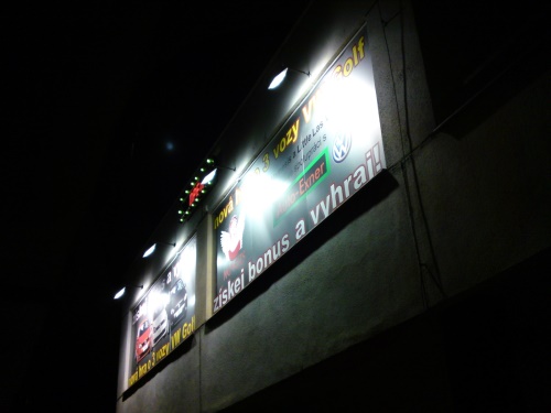 Osvětlení reklamních banerů a bilboardů