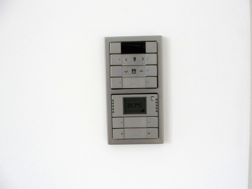 ABB future linear - zásuvky, spínače, ovladače KNX